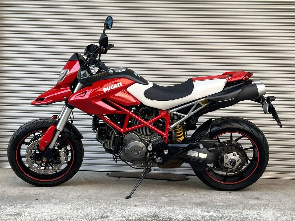 ドゥカティ ハイパーモタード796｜亀田興毅∞
