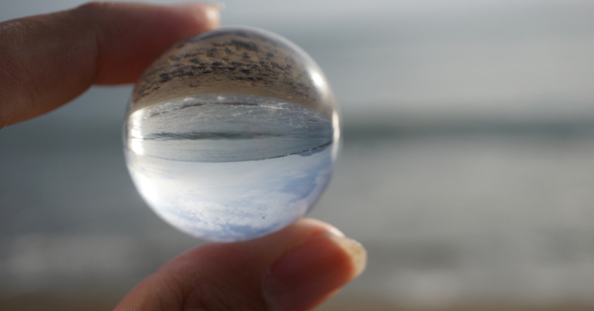 水晶球占いのすべて」の本が、読みたい皆様に届くように、復刊ドット