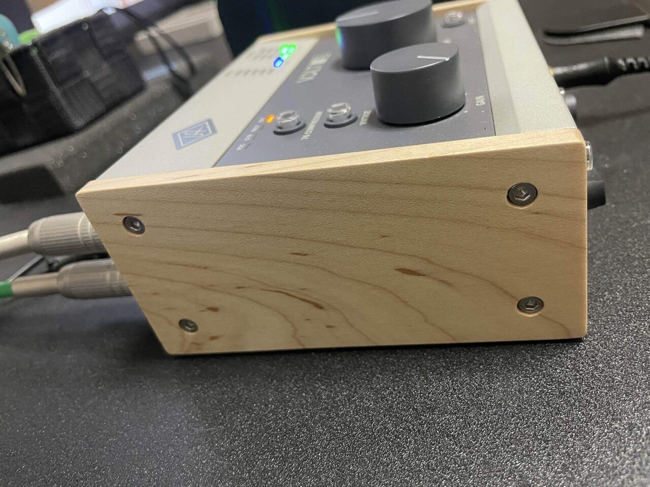 UNIVERSAL AUDIO VOLT 176」を使ってた｜あいろん