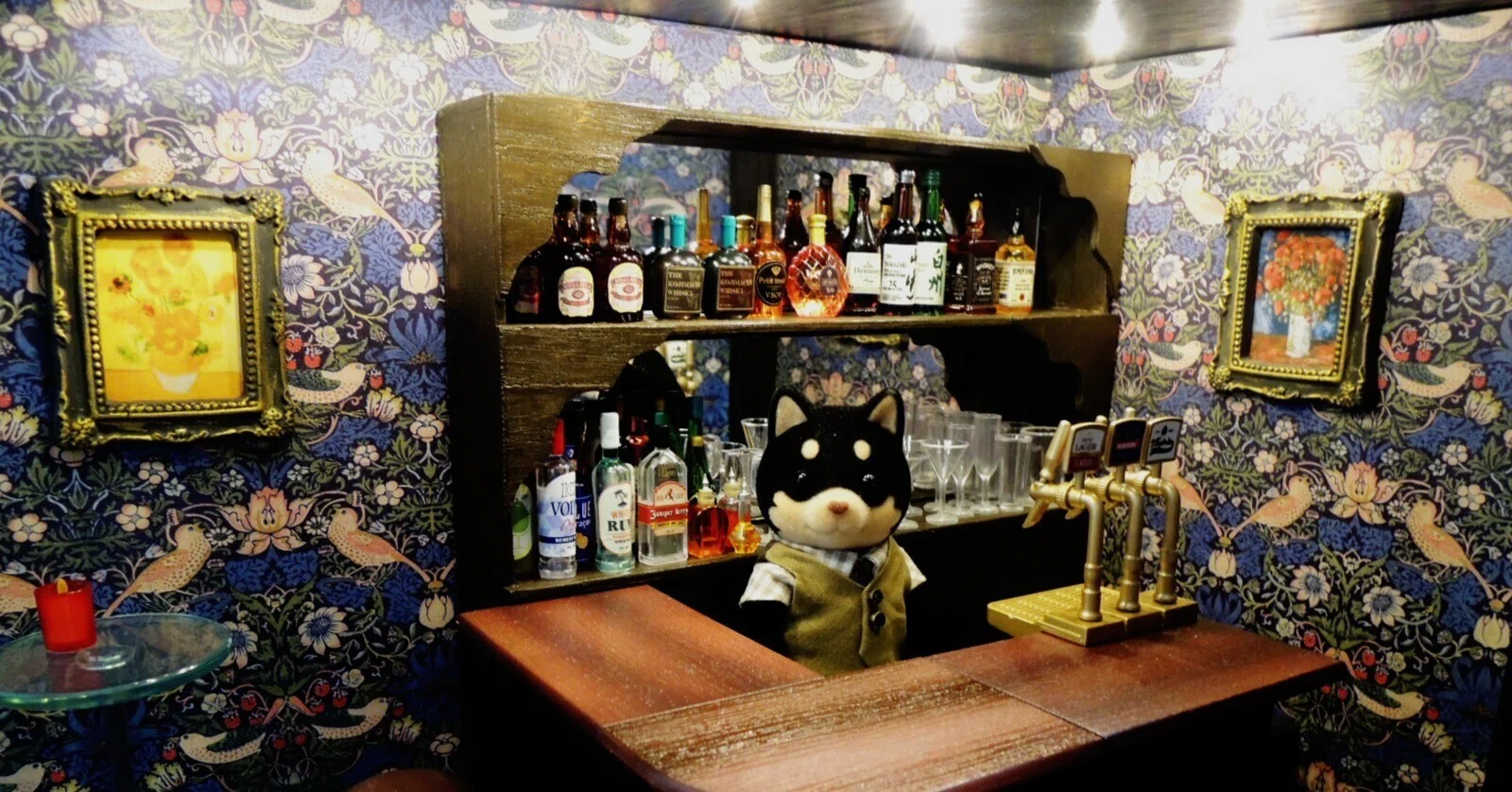 隠れ家 Bar Tiny を作る｜御猫様と座布団