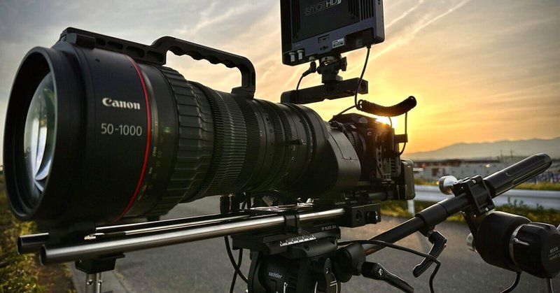 Cinema EOS R5C に大砲レンズのCN Cine Servo 50-1000mm 装着で飛行機被写体に実践撮影の巻き