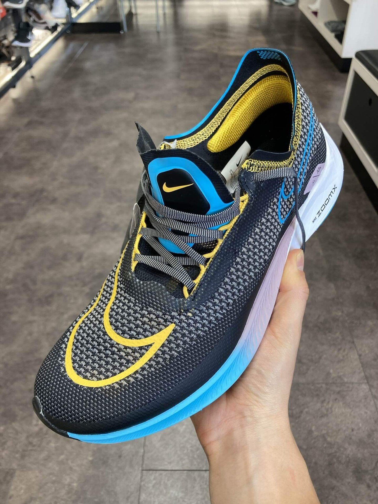 Nike ストリークフライレビュー|Yoshihiro Nishimura Nike ストリークフライレビュー|Yoshihiro Nishimura