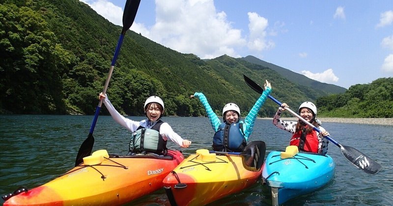 晴れ女子と初夏の川