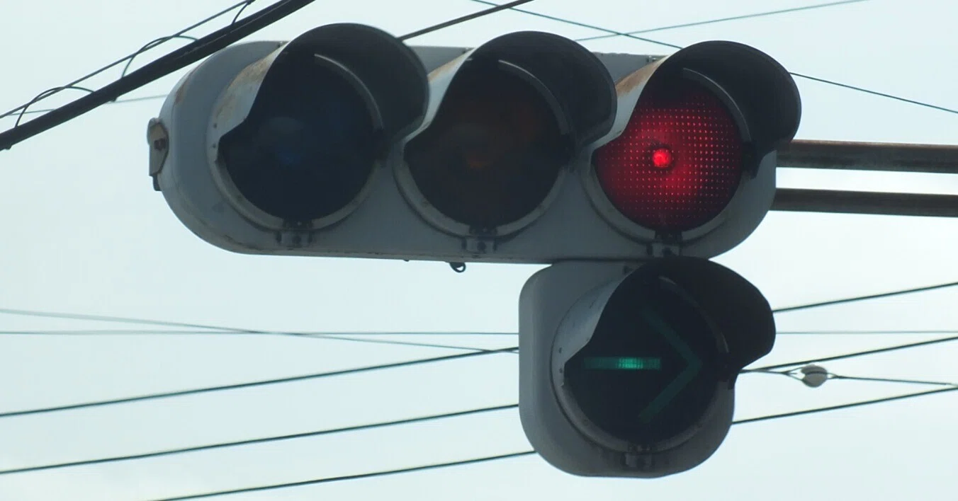 熊谷-18】熊谷市宮本町にある小糸S型ドットレンズ300㎜＋日信金属丸形
