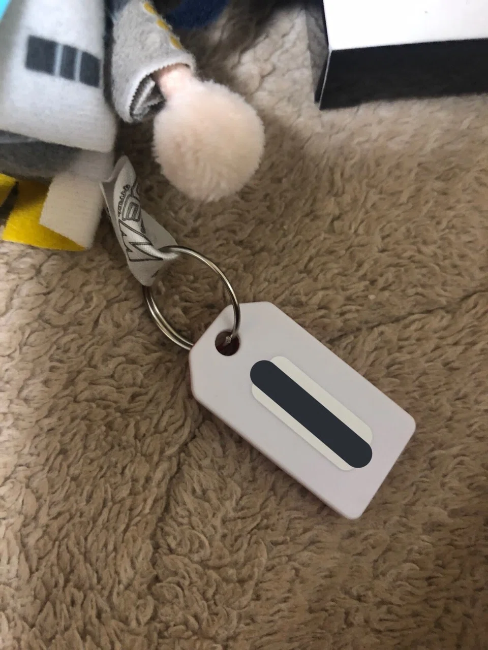 ぬいが愛おしすぎて忘れ物防止タグ買った話｜もとむら