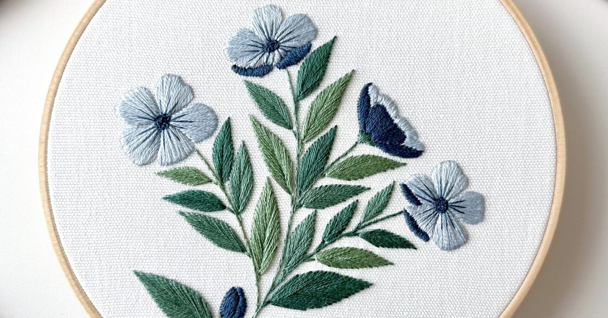 布花_葉っぱと小花 刺繍糸の発見🎨 新しい刺繍図案を刺し始めました。 今回の図案は