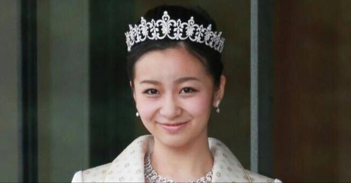 【レア 美品】勲七等宝冠章 勲章 褒章 徽章 女性勲章 激レア 美品!】勲七等宝冠章 明治勲章 略章 化粧箱入 本物保証