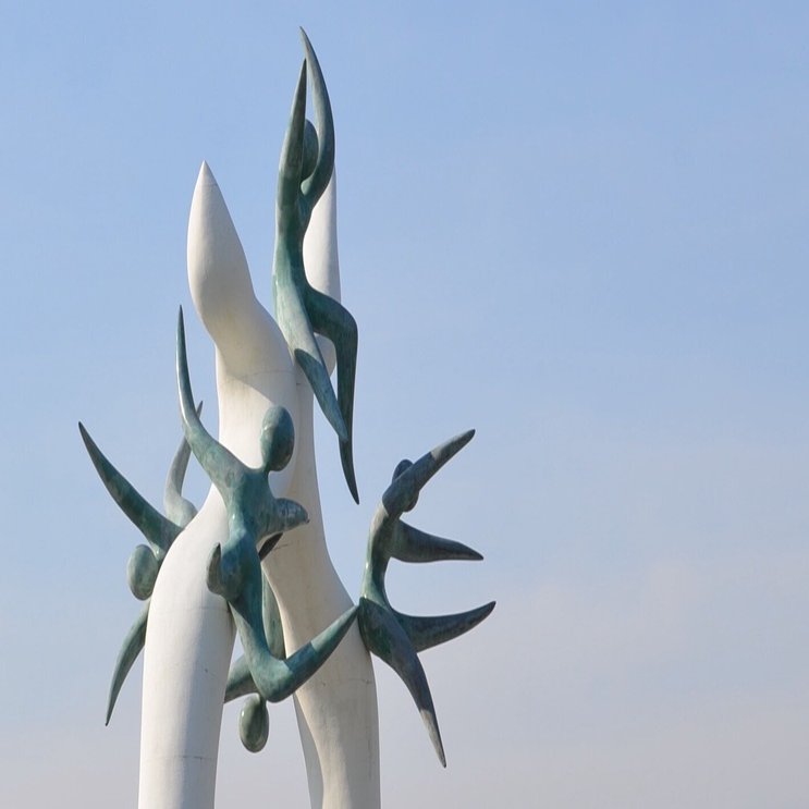 岡本太郎 鳥の形状 彫刻 1970年 岡本太郎氏作。科学万博モニュメント