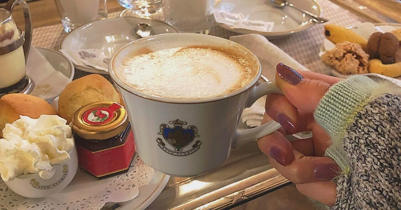 夜行バス明けの本場パスタと世界最古のカフェFLORIAN｜lieu