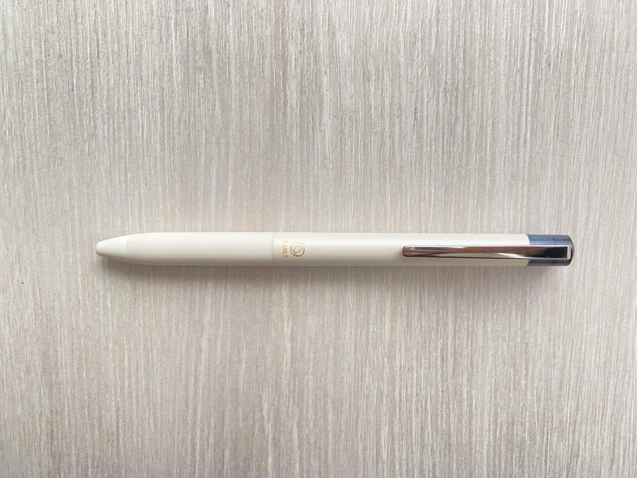 左利きに使いやすいブルーブラックのゲルインクボールペンが欲しい