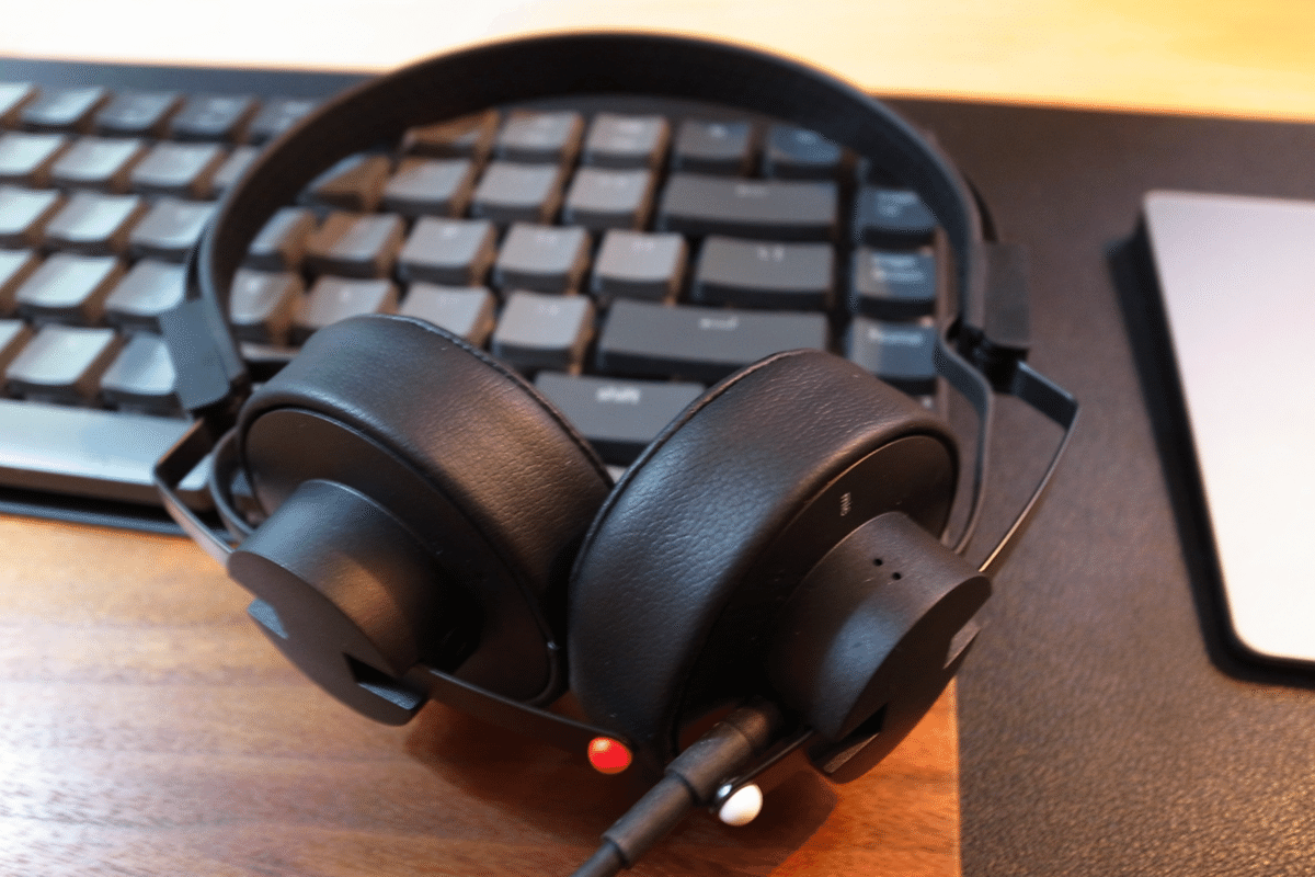 Teenage Engineering M-1 headphones|Takashi Nishimura Teenage Engineering M-1 headphones|Takashi Nishimura