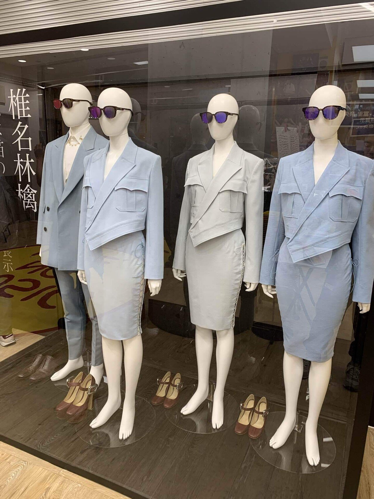 椎名林檎「私は猫の目」衣装展示(Tower records新宿店 椎名林檎「私は猫の目」衣装展示(Tower records新宿店