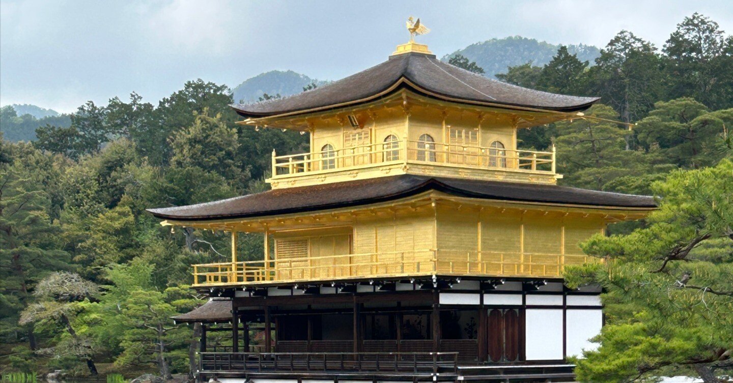 伏見稲荷と金閣寺｜♭のぶ