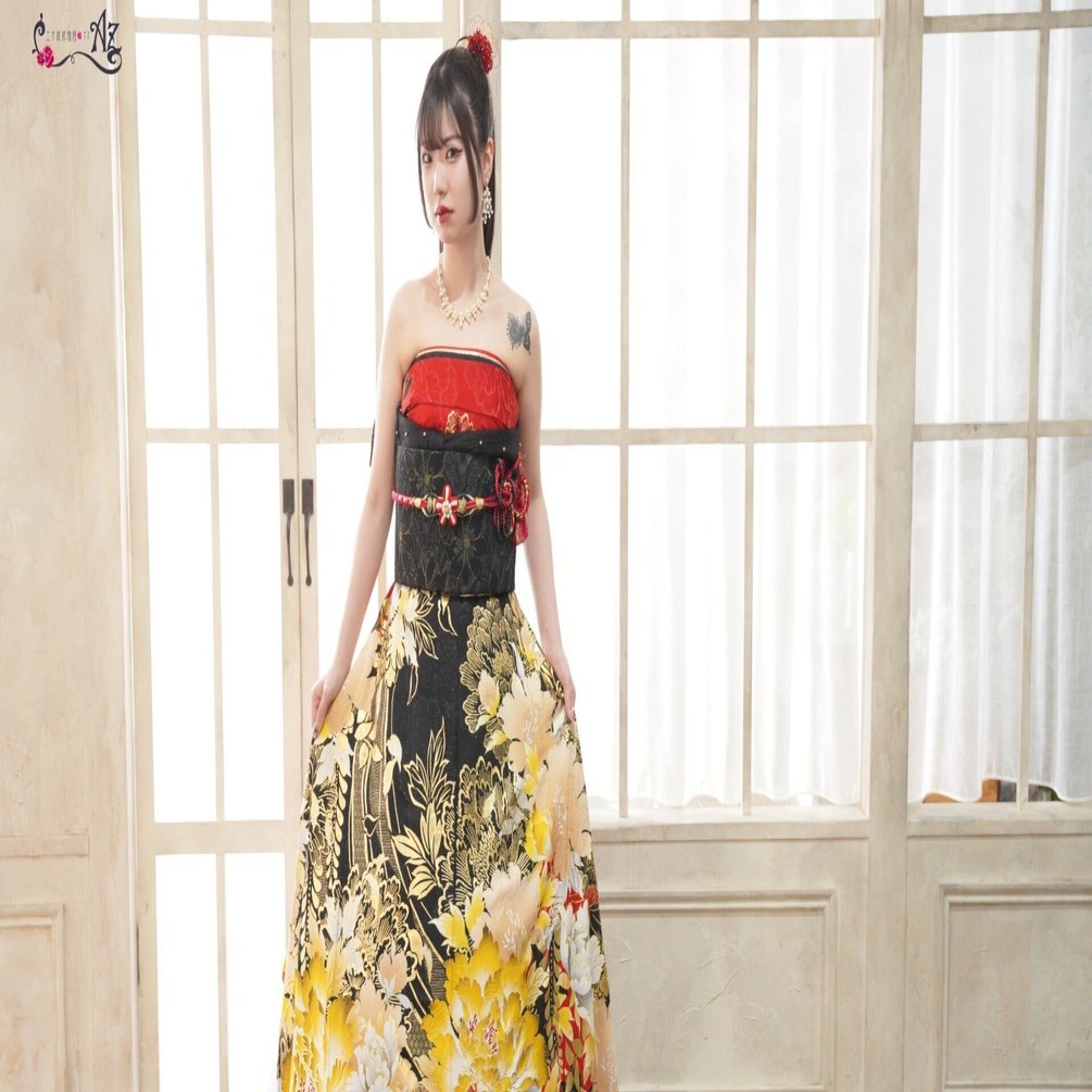 着物ドレス 加工なしで着物がドレスに？和洋ミックスの華やかな記念撮影「着物