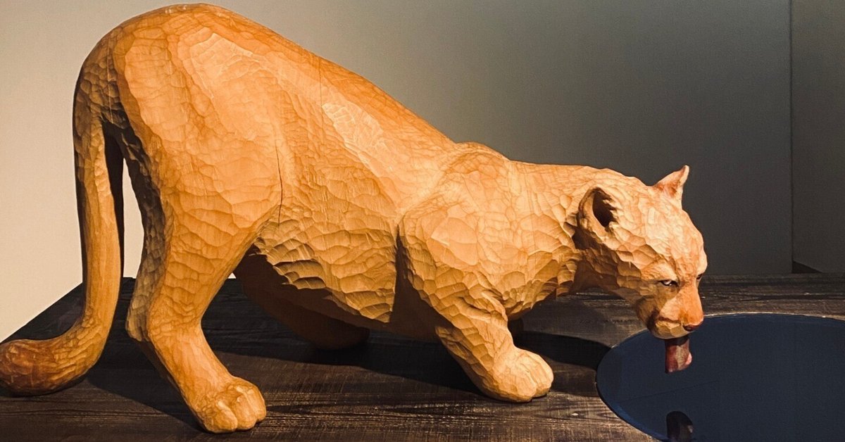 大きな木製の彫刻(空想生物) 大きな木製の彫刻(空想生物) 大きな木製の彫刻(空想生物) 霊気を彫り出す