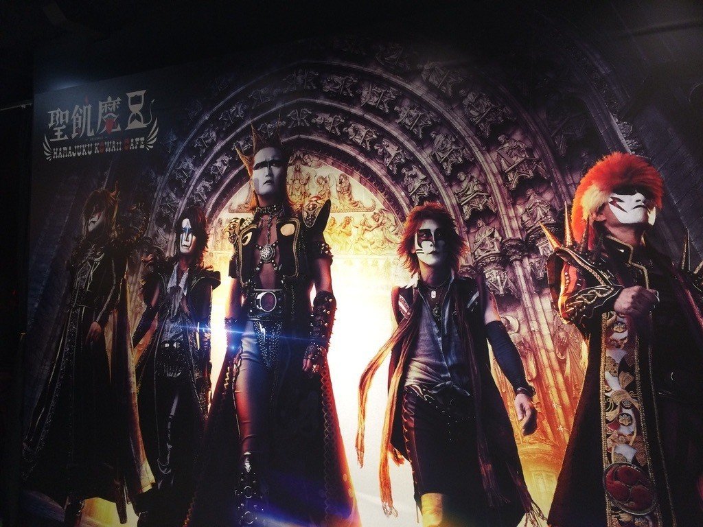 聖飢魔II、30周年のメインビジュアル背景の大聖堂について考える｜スーザン