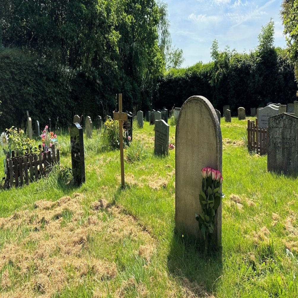 デボラ・カーの眠るAlfoldへ（イギリス）1 : 追記あり｜Orangeの時間