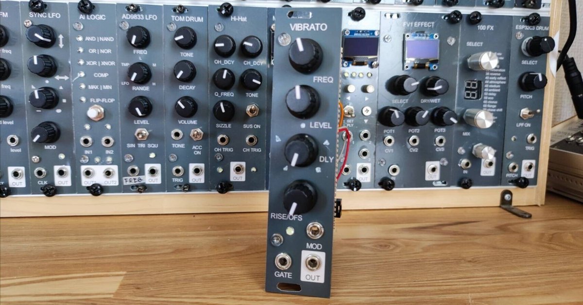 $6 Vibrato_Bipolar LFO - DIY Eurorack Modular Synthesizer $6 Vibrato_Bipolar LFO - DIY Eurorack Modular Synthesizer