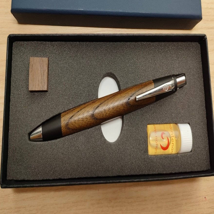 野原工芸 本店前夜｜馬に水を飲ませる