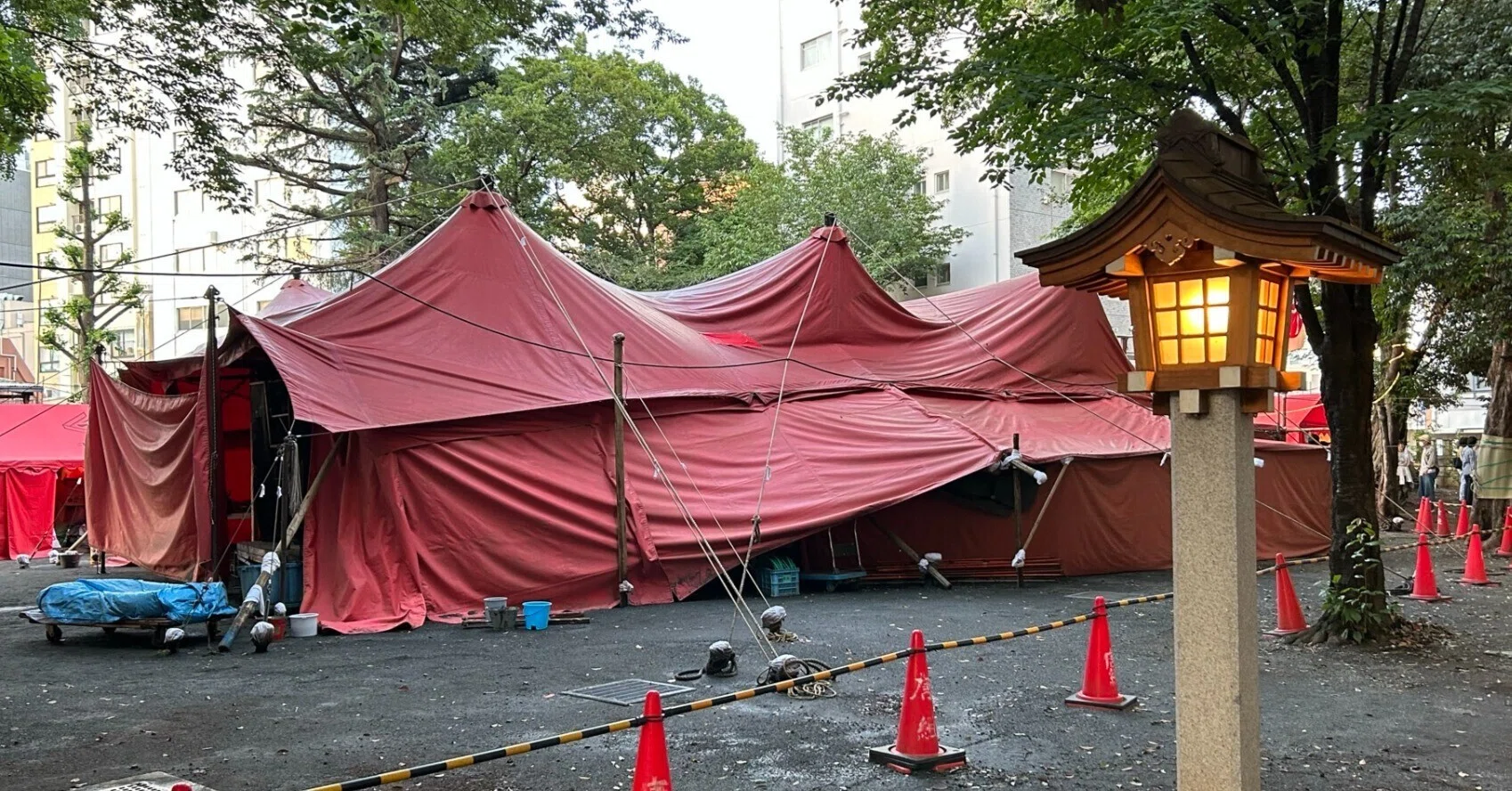 理系による「アート」考察] 劇団唐組 紅テントにおける狂気(前編