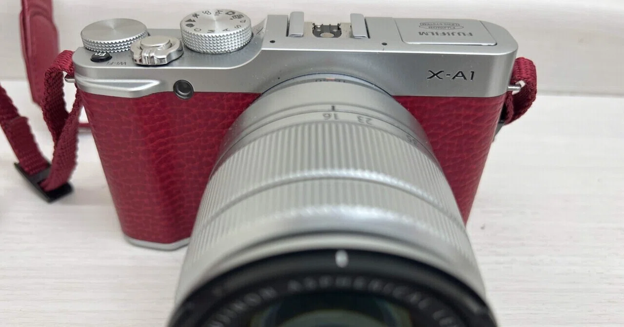 □ 超美級 □ FUJIFILM 富士フィルム X-A1 ボディ レッド 【公式通販】