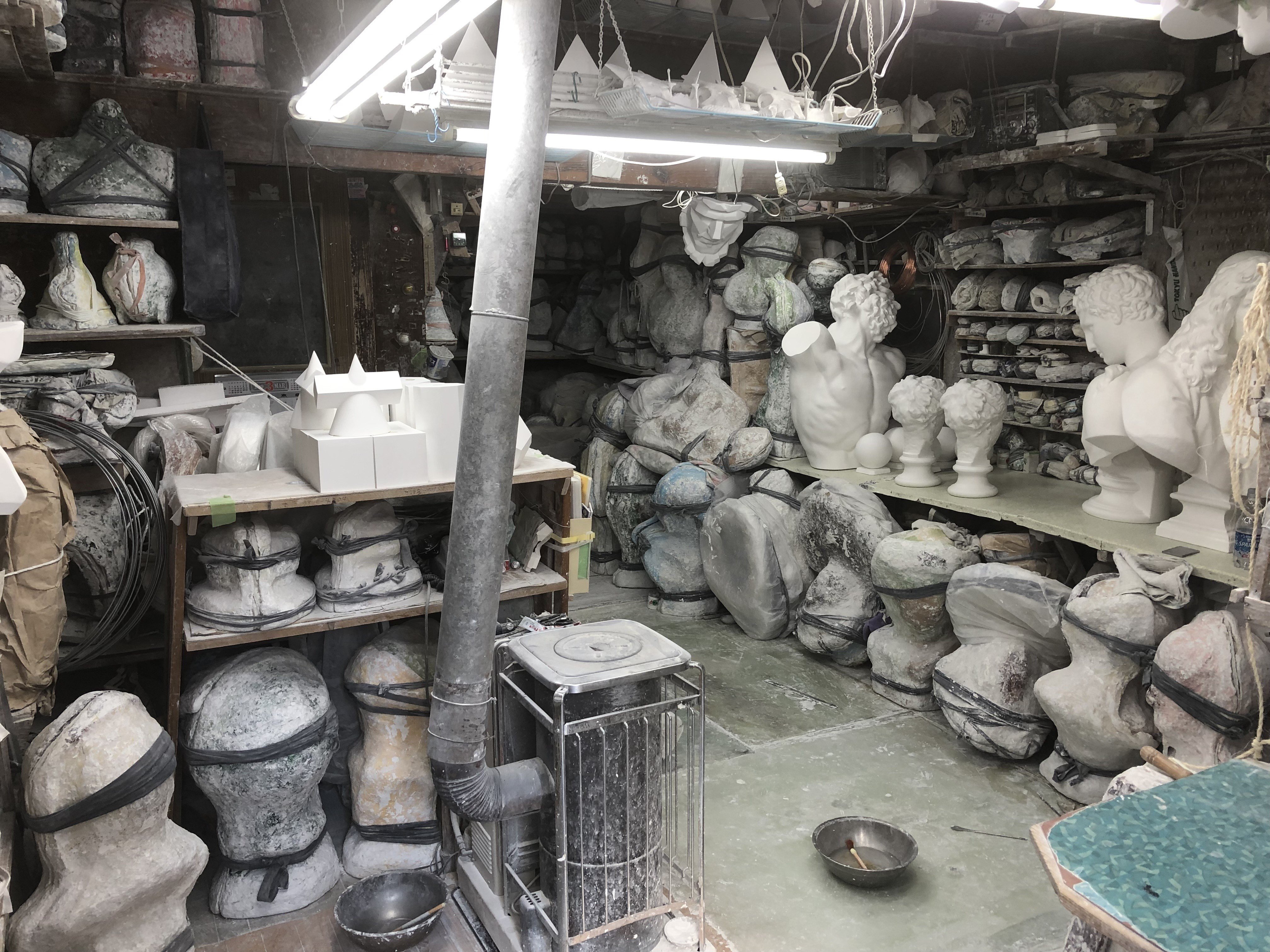 石膏像を作っています - 堀石膏制作|石膏像ドットコム(脇本 石膏像を作っています - 堀石膏制作|石膏像ドットコム(脇本