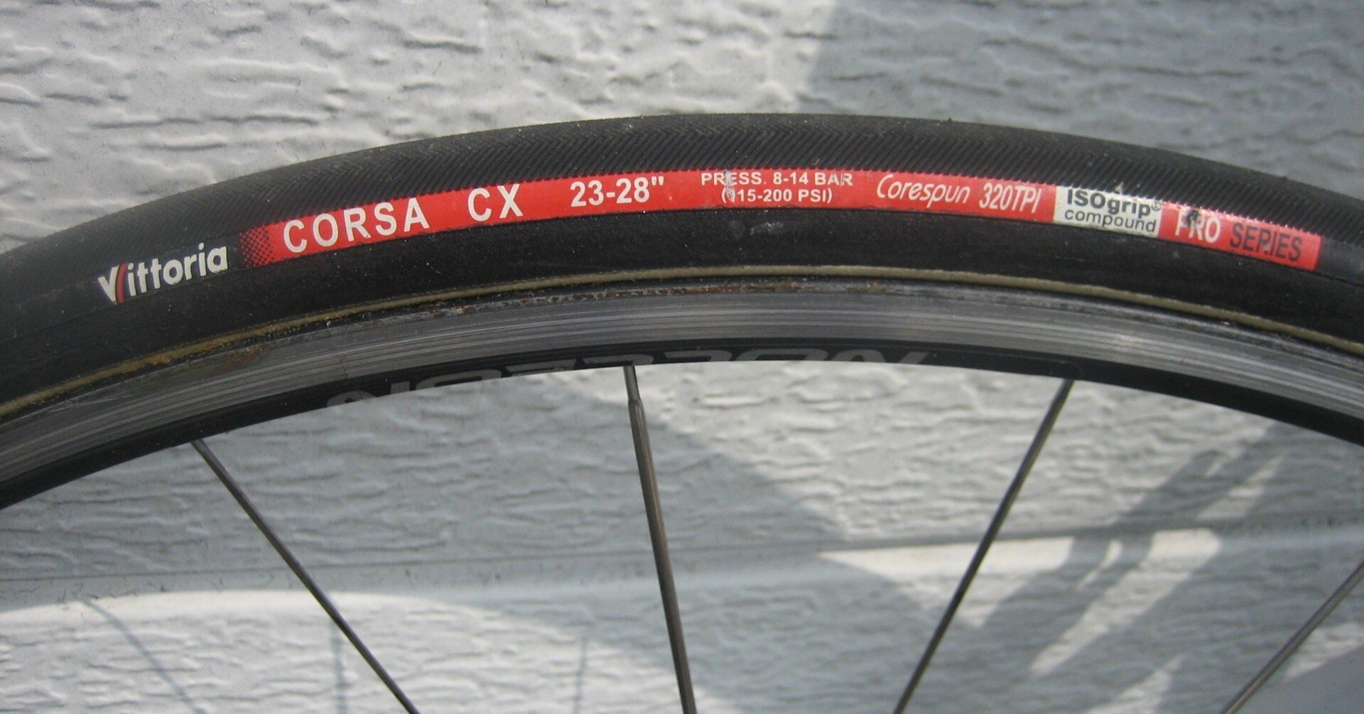 ロードバイク： 出先でのチューブラー タイヤの交換方法について