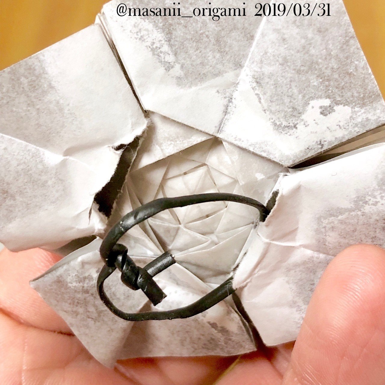 あじさい折りのブローチ ついに壊れる 折り紙アクセサリー 試行錯誤の日々 まさにぃ Note