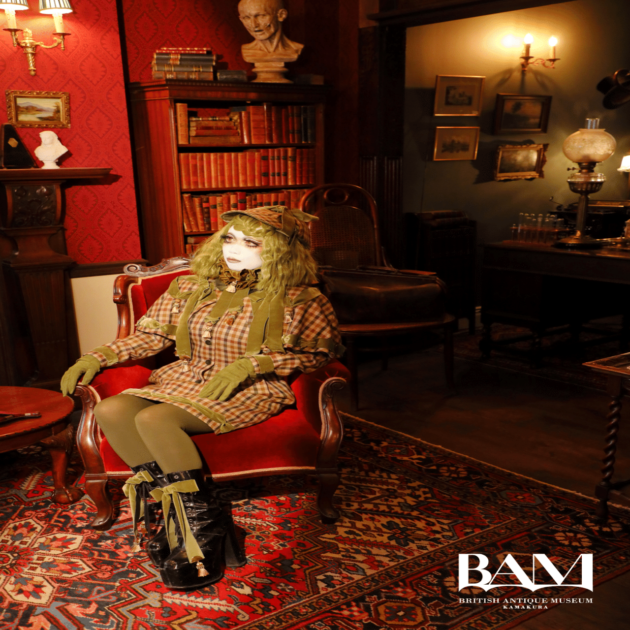 Minori meet the 英国アンティーク博物館“BAM鎌倉”3階シャーロック