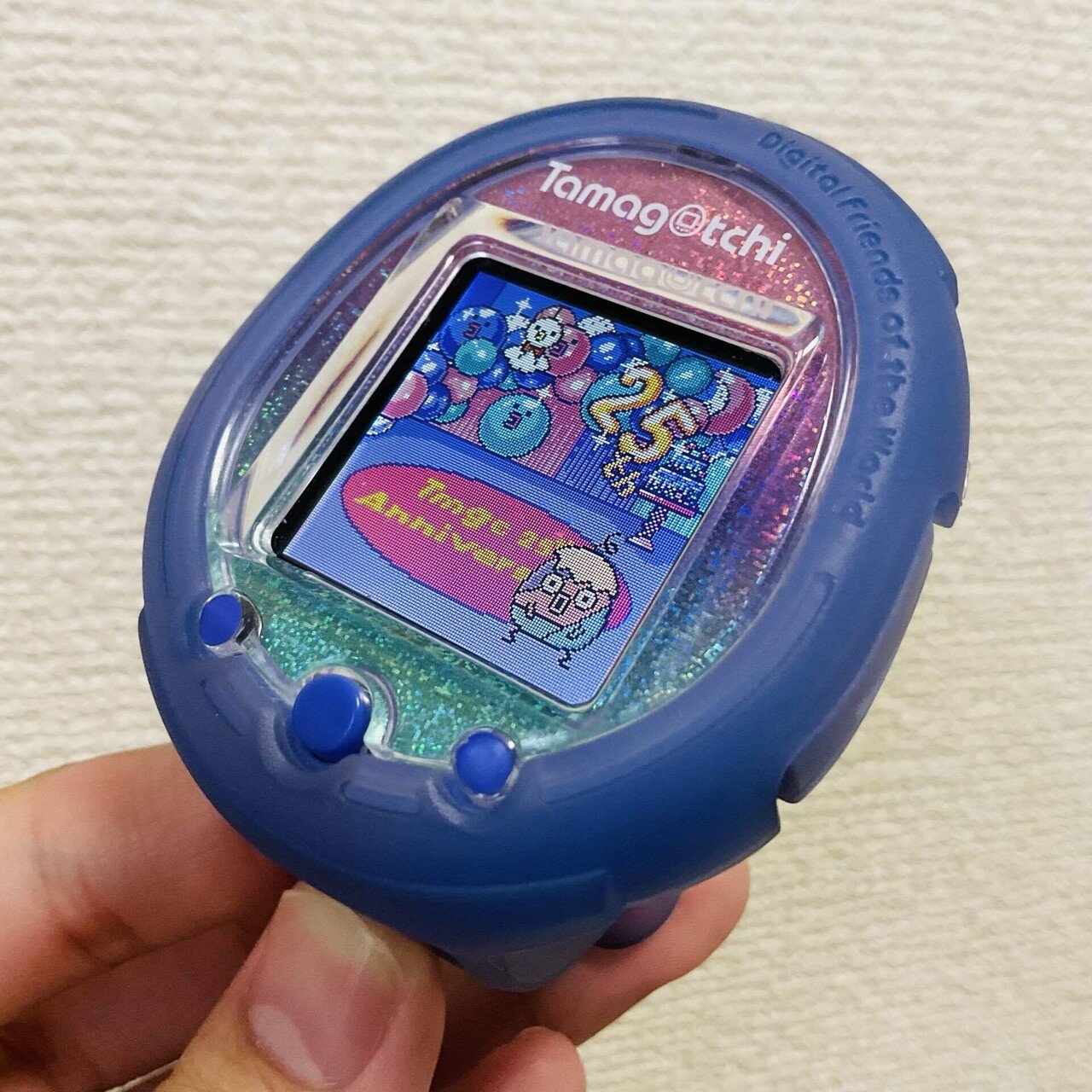 Tamagotchi タマゴッチ 青色ハートデザイン Tamagotchi タマゴッチ 青色ハートデザイン