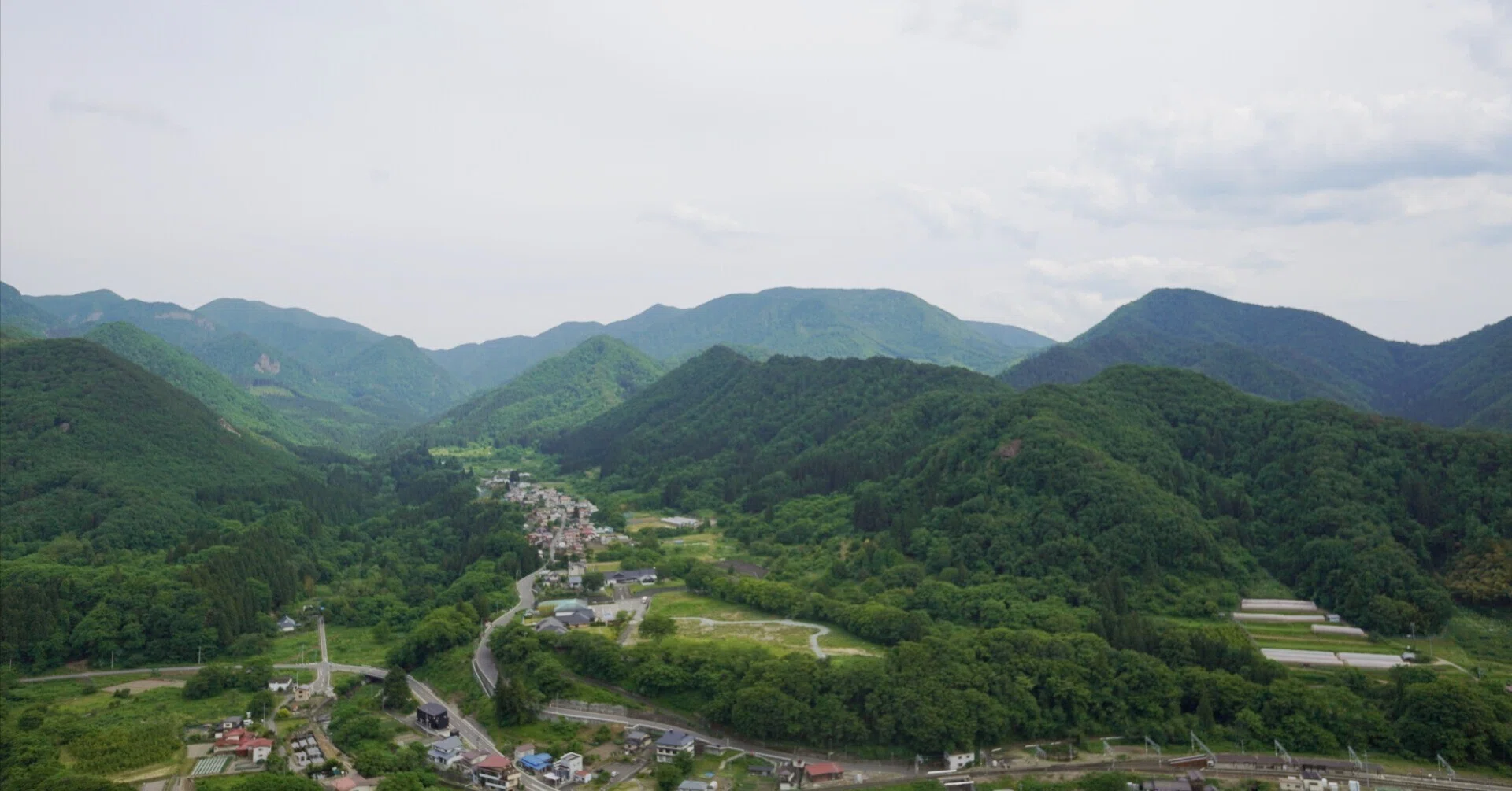 まるで修行❗】1000の石段を登ったその先には絶景 が待っていた