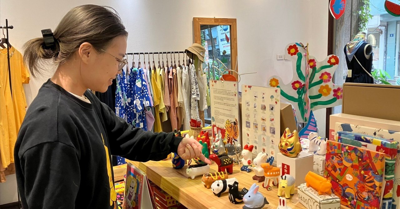 格安saleスタート ボ 象嵌細工が美しい、珍しいヴェトナム琴 （［レポート 新品美麗 弦楽器