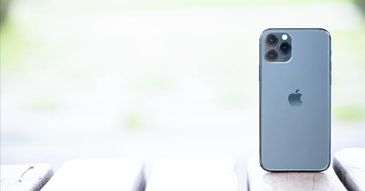 What to do when your iPhone feels slow. 3 ways to increase memory (RAM ...