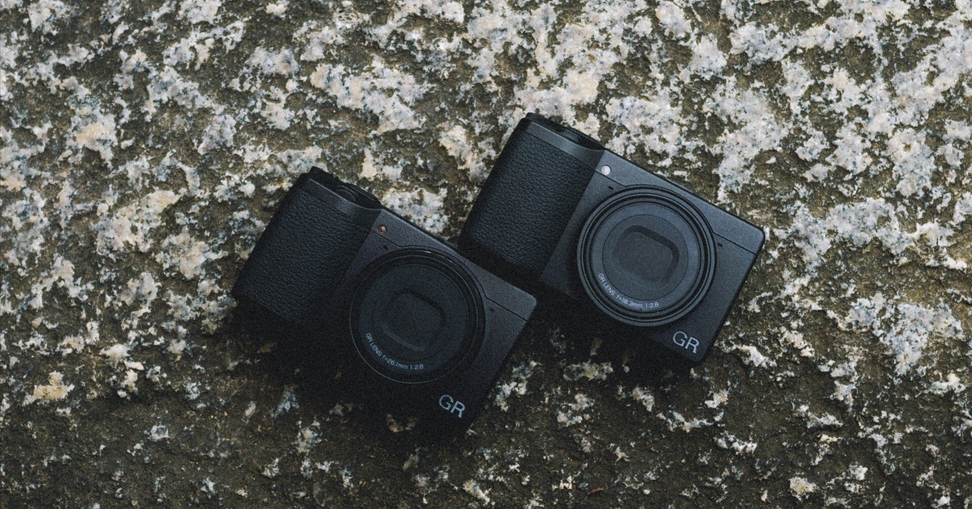 p*꒱様 RICOH GRⅢ 程度良好 おまけ付き Amazon | RICOH GR III デジタルカメラ 【APS-Cサイズ大型CMOSセンサー