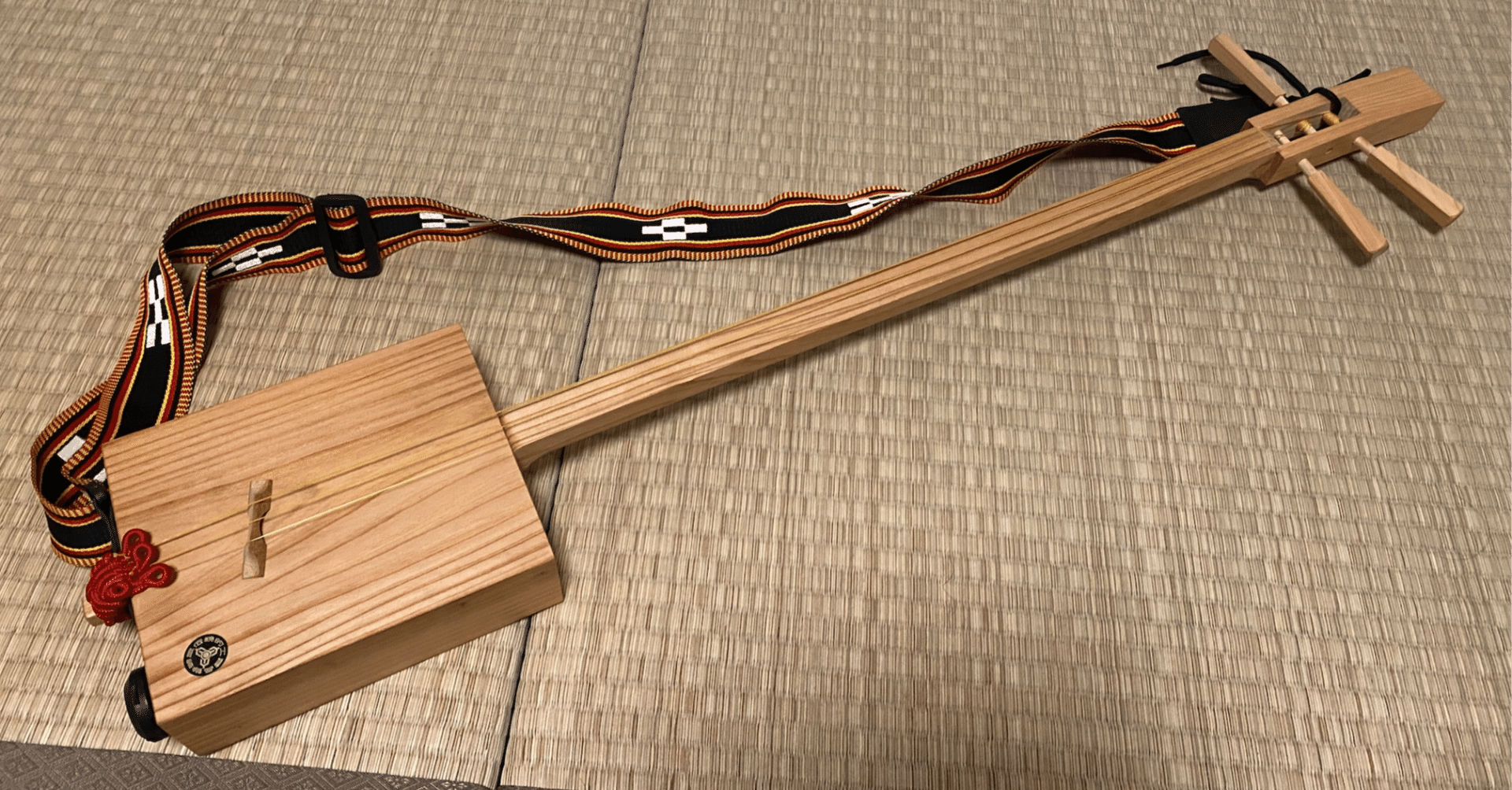 板三味線　ゴッタン Amazon.co.jp: ゴッタン 品 伝統工芸品 箱三味線 板三味線 : おもちゃ