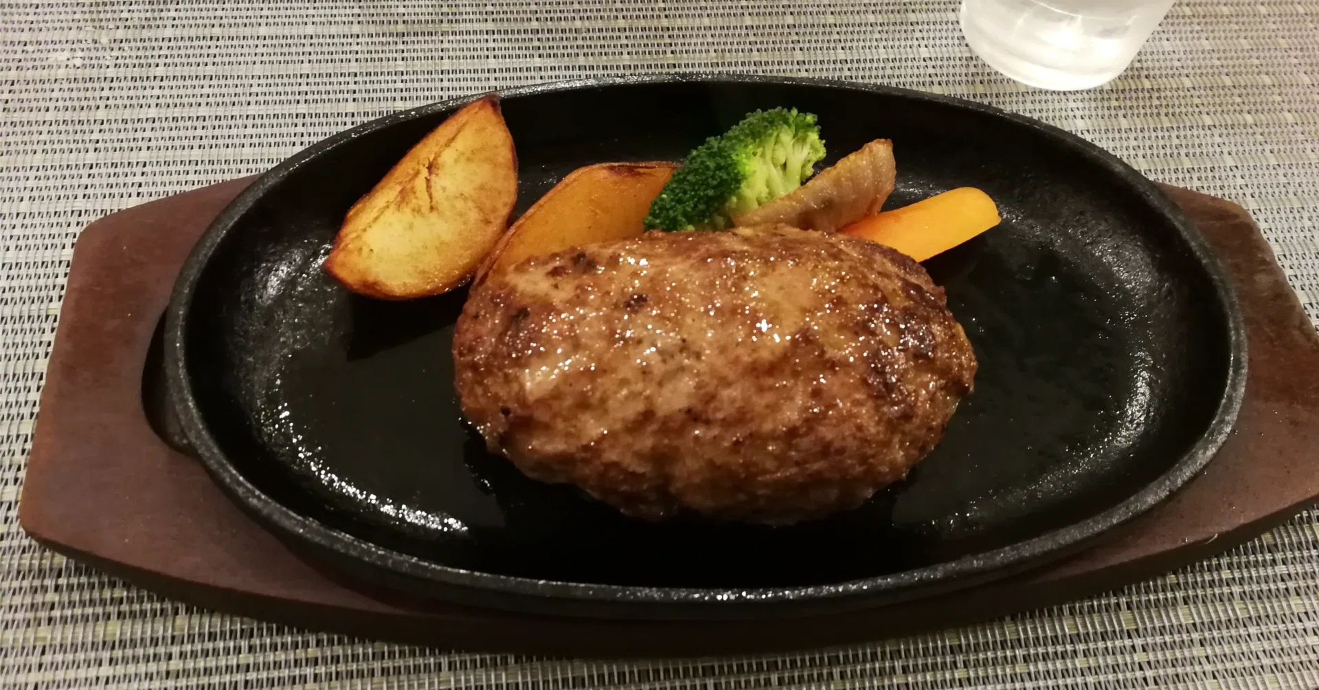ハンバーグの歴史その7 1962年に国民的洋食となったハンバーグ