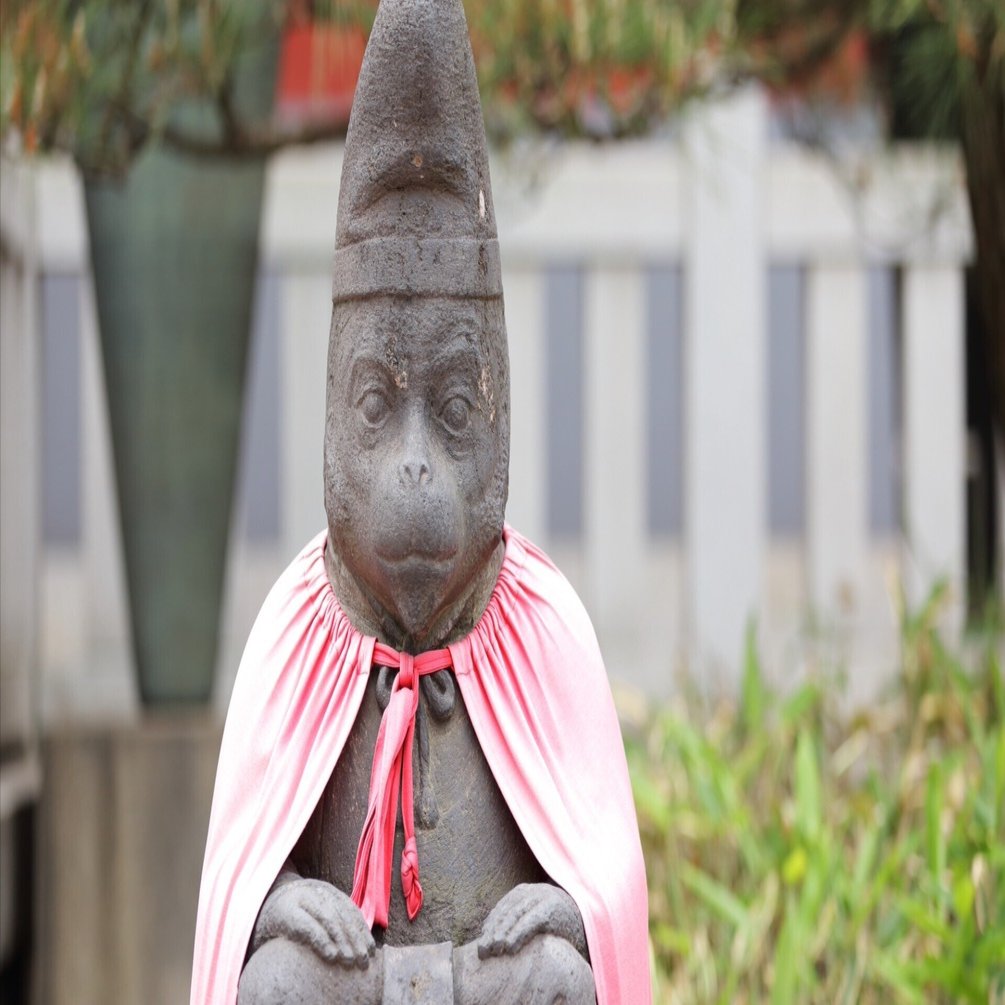 魔除けと方除けの象徴「猿」-『神々の意思を伝える動物たち 〜神使