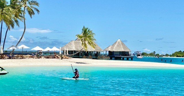 モルディブの海 透明度抜群！モルディブの海でマリンスポーツやり放題！｜戸川みゆき