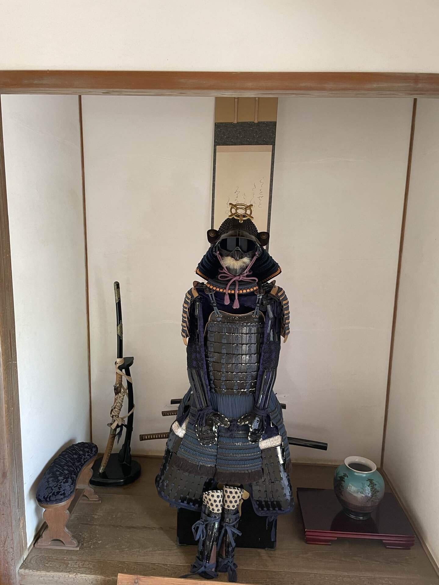 甲冑(かっちゅう)鎧兜(よろいかぶと)の事を具足(ぐそく)と呼ぶが、鎌倉