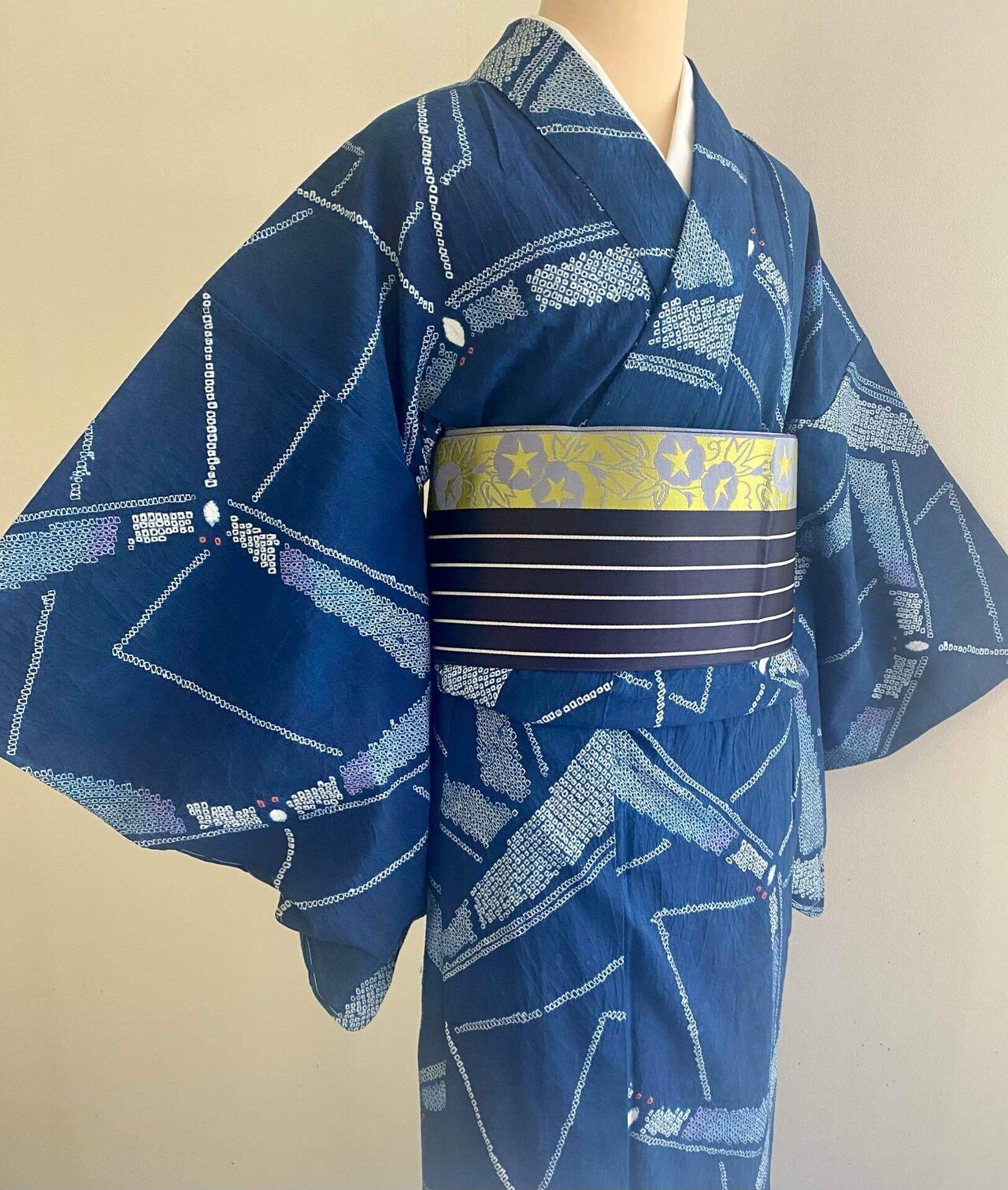絞りの浴衣　トンボ柄 絞りの浴衣 トンボ柄 トンボ柄浴衣 | キモノ和楽市 銀座店