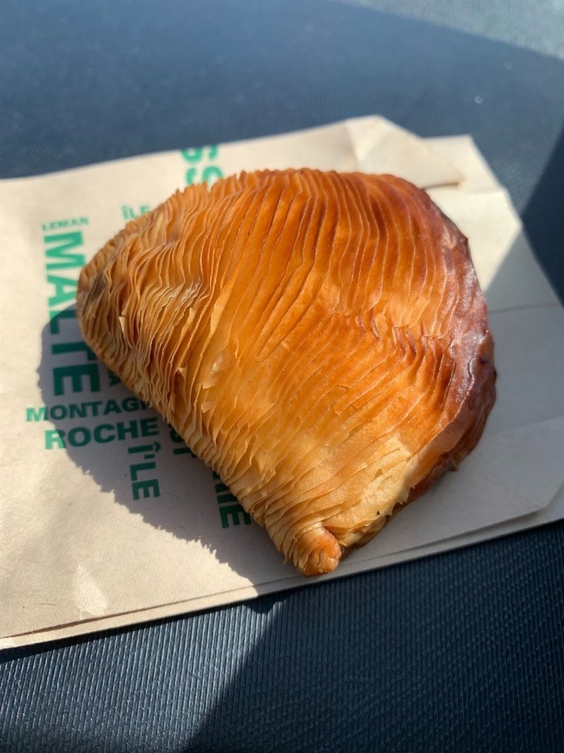 福岡県博多区 スフォリアテッラ Caffe Ospitale 硬い食感が癖になるシュークリーム まーくん Note 福岡県博多区 スフォリアテッラ Caffe Ospitale 硬い食感が癖になるシュークリーム まーくん Note