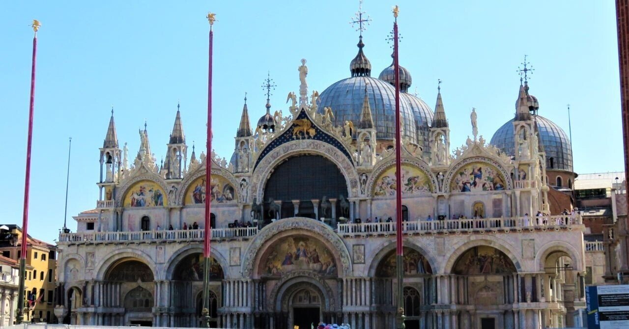 ヴェネツィアの富と権力の象徴、黄金のサン・マルコ寺院を飾るのは