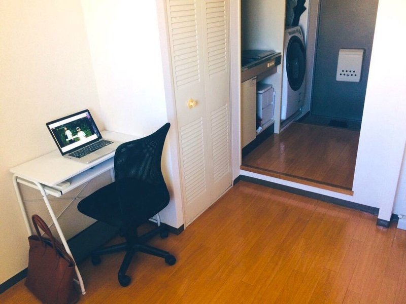 ビジネスホテルに暮らしたい ミニマリストの部屋づくり Andy クリエイティブ ディレクター Note ビジネスホテルに暮らしたい ミニマリストの部屋づくり Andy クリエイティブ ディレクター Note