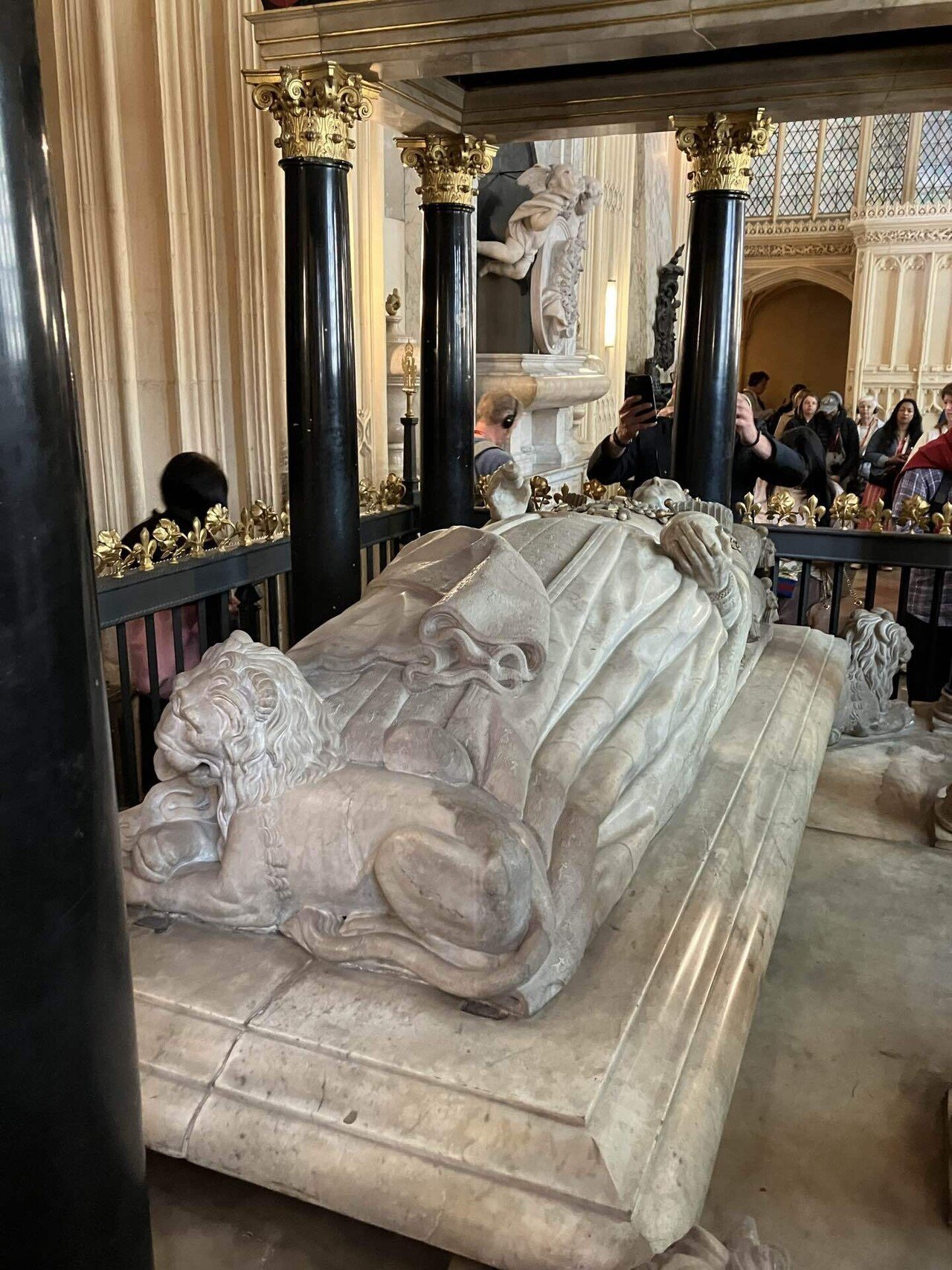 ウェストミンスター寺院観光は、ほぼお墓参りだと知る。｜ニョコロ*