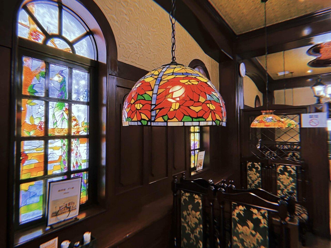 ステンドグラス　ガス燈のある街並み ステンドグラス ガス燈のある街並み