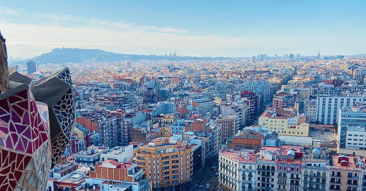 西）Barcelona Un Paisaje Modernista バルセロナの窓