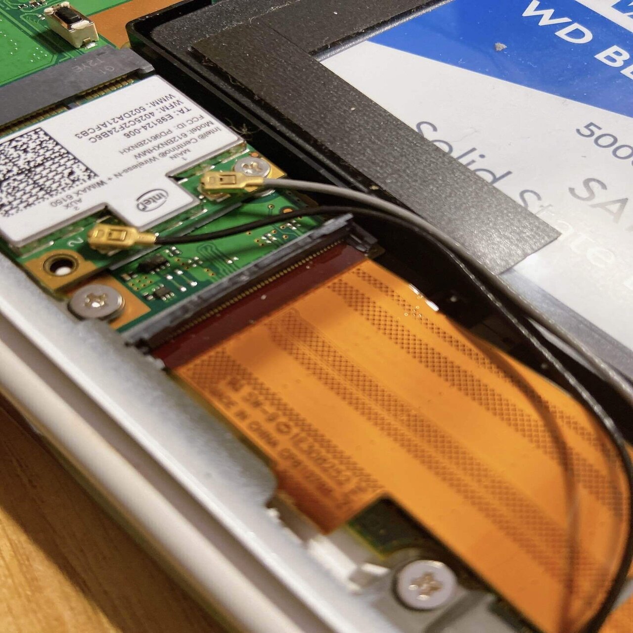 ノートパソコンFMV FloraKiss LIFEBOOK CH55のCMOS電池を交換｜noda