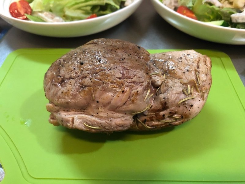 漬け込み豚もも肉で炊飯器ローストポーク Tak Note 漬け込み豚もも肉で炊飯器ローストポーク Tak Note