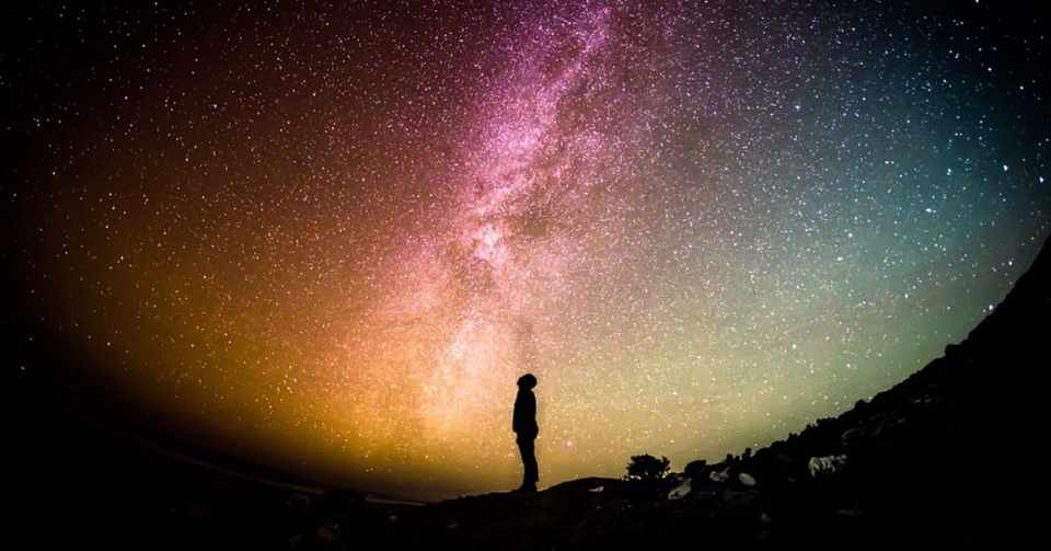 右脳めし 宇宙の果てを見に行く 宇宙の大きさを体感できる動画 東雲創作堂 人生をクリエイティブに Note