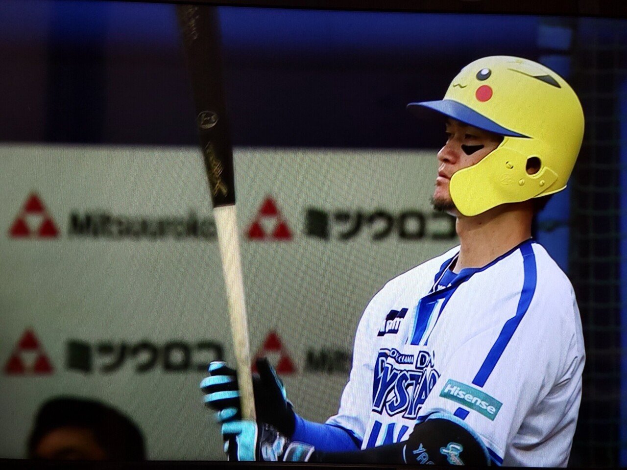 横浜ベイスターズ、ヘルメット 泣け